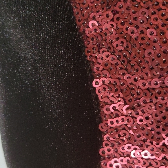 Velvet and Sequined Halter Top - Picture 4 of 5